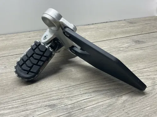 Husqvarna 701 Enduro 17 + Left Footrest Bracket & Peg KTM 690 NEW TAKE OFF