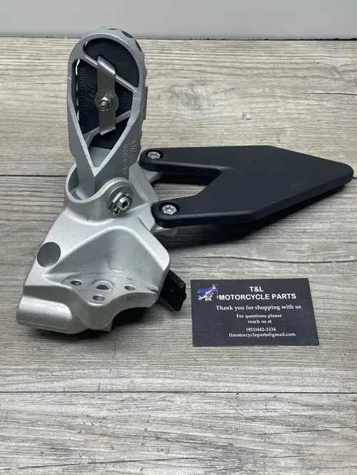 Husqvarna 701 Enduro 17 + Left Footrest Bracket & Peg KTM 690 NEW TAKE OFF