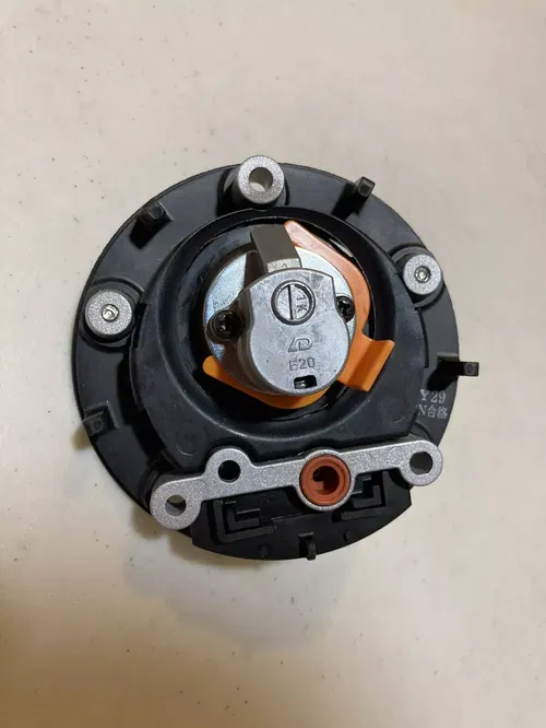 2022 YAMAHA SUPER TENERE GAS CAP LOCK AND KEYS