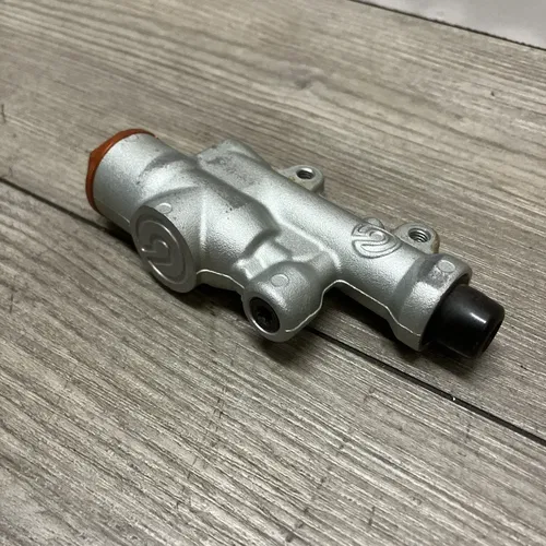 2024 KTM 250SXF 350SXF 450SXF REAR BRAKE MASTER CYLINDER BREMBO