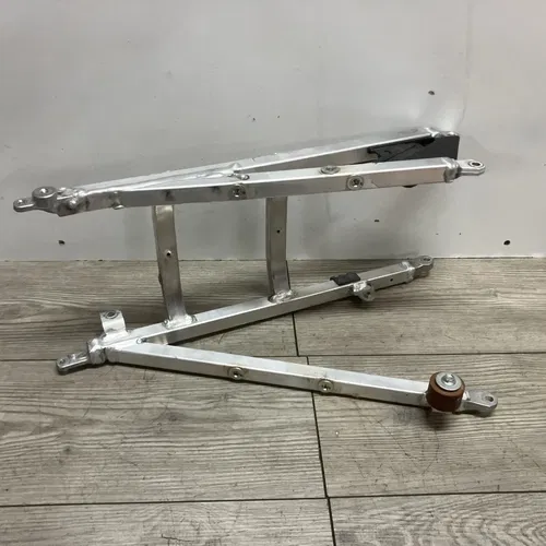 2022 YAMAHA YZ250F  YZ 450 YZ450 SUBFRAME CHASSIS NEW
