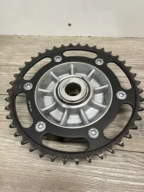 KTM 690 SPROCKET & HUB NEW TAKE OFF 75010050044