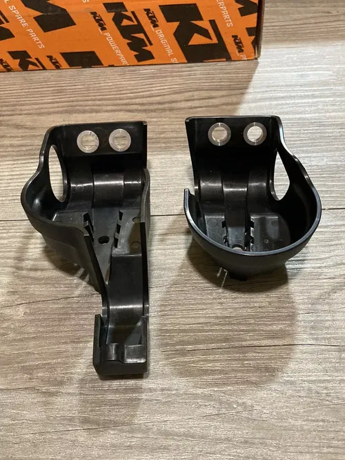 2016-2022 KTM 125 250 300 350 450 500 SX SXF XC EXC FORK PROTECTORS BLACK (NEW)