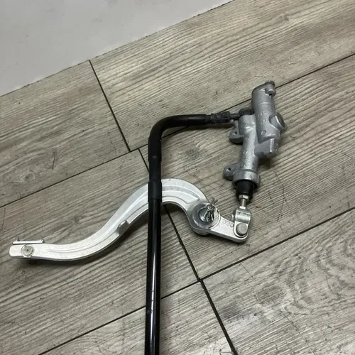 2018-2022 YAMAHA YZ 450 COMPLETE REAR BRAKE SYSTEM 3.4 HOURS LIKE NEW