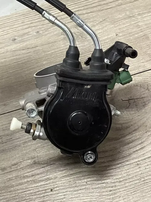 2022 YAMAHA YZ450F THROTTLE BODY (LOW HOURS)
