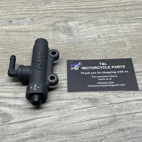 2020 KTM 790 890 DUKE REAR BRAKE MASTER HYDRAULIC CYLINDER