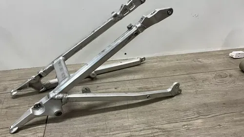 2022-2025 SUZUKI RMZ250 2018-2015 RMZ450 SUBFRAME LOW HOURS LIKE NEW