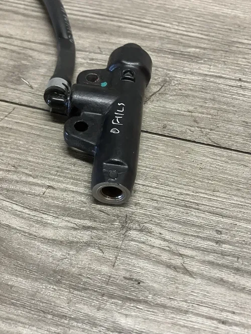 KTM DUKE 390 125 250 REAR BRAKE MASTER CYLINDER NEW TAKE OFF