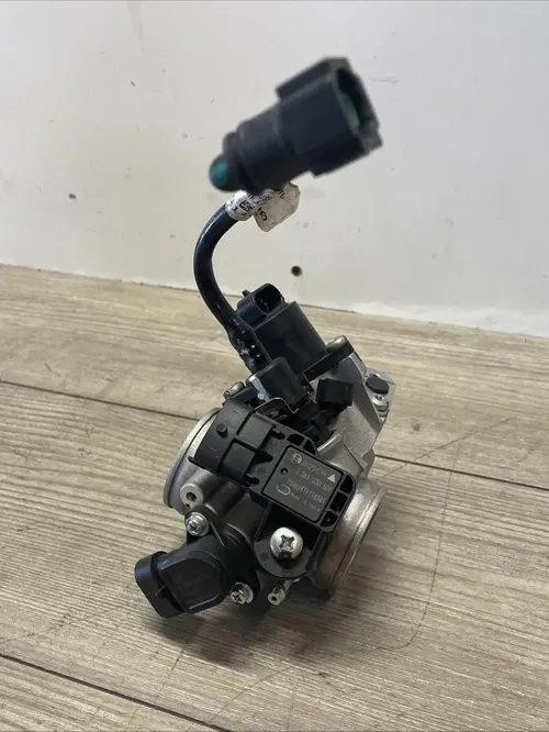KTM DUKE 150 200 390 FUEL THROTTLE BODY COMPLETE NEW TAKE OFF