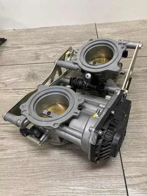KTM 1290 SUPER DUKE R GT COMPLETE THROTTLE BODY , INJECTORS , MAP SENSORS