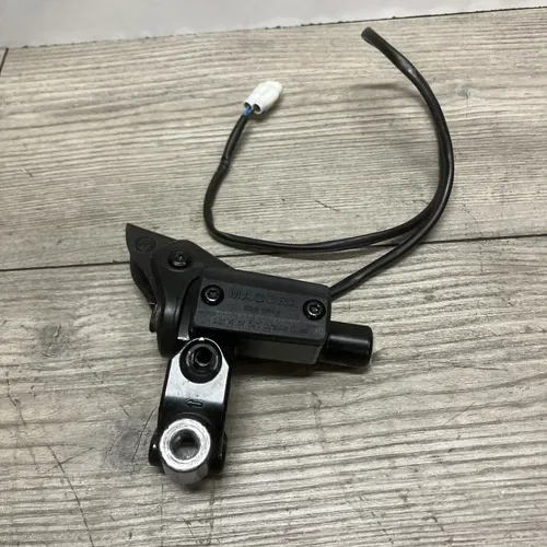 2019 KTM 690 SMC CLUTCH MASTER CYLINDER 12.0