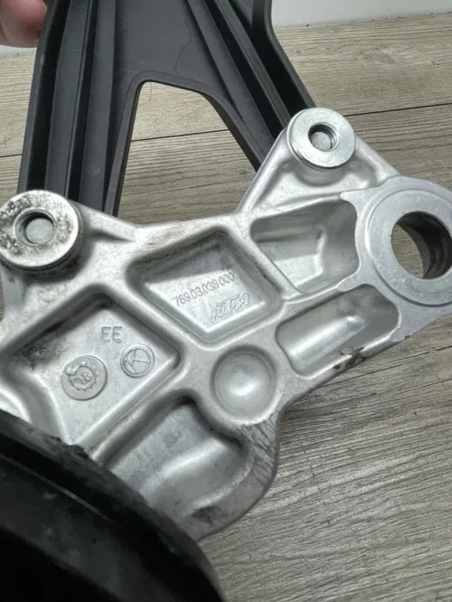 KTM 690 ENDURO PEG MOUNT & PEG NEW TAKE OFF 76903038000