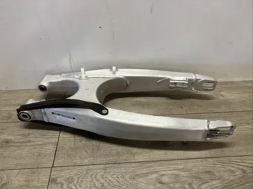 2021 YAMAHA YZ450F  SWINGARM CHASSIS  FITS 18-25 450F 19-25 250F