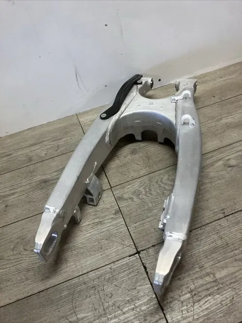 2021 YAMAHA YZ450F  SWINGARM CHASSIS  FITS 18-25 450F 19-25 250F