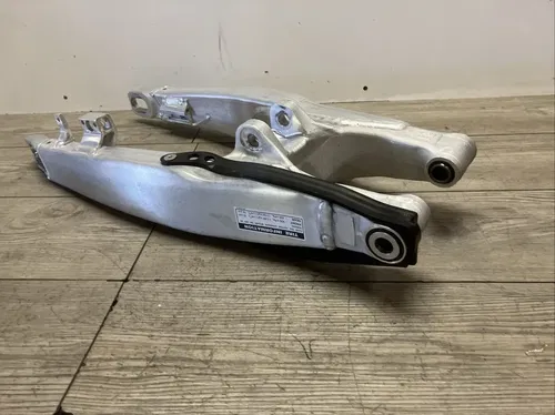 2021 YAMAHA YZ450F  SWINGARM CHASSIS  FITS 18-25 450F 19-25 250F