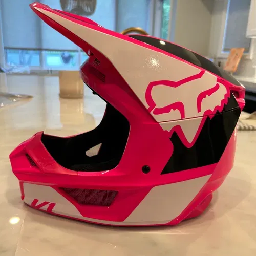 Women's Fox Racing Helmets - Size XXL