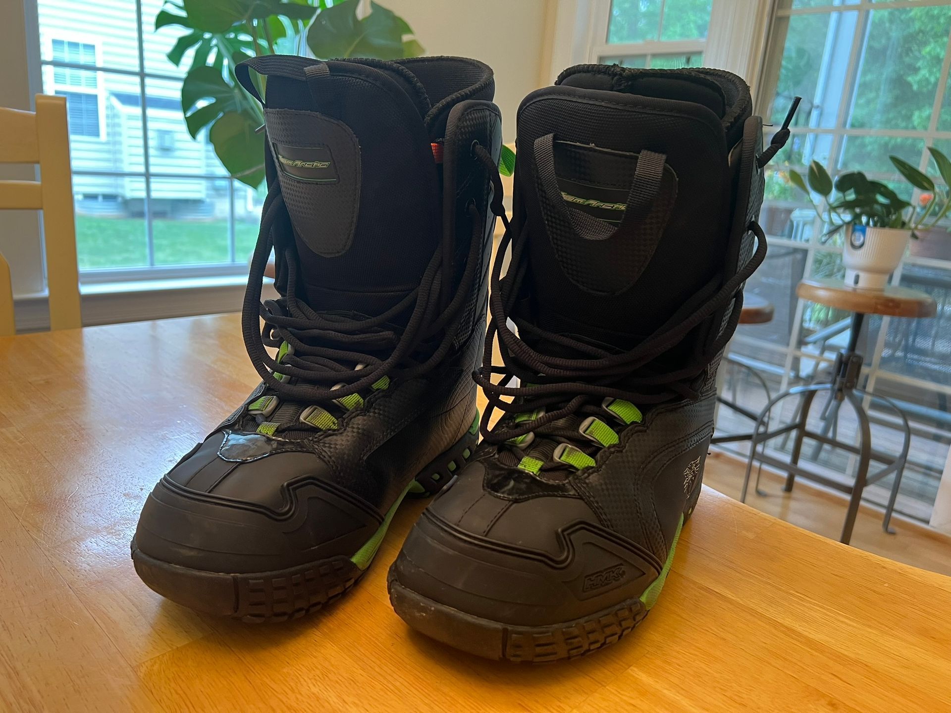 HMK Highmark Pro Snowmobile Boots Arctic Cat Black/Green Men's US 11 EU 45