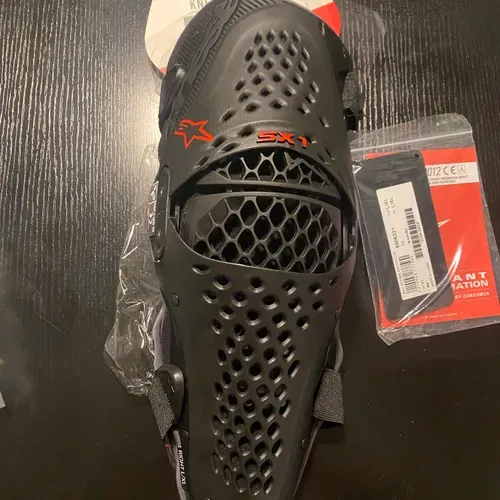Alpinestars SX-1 V2 Knee Guards 