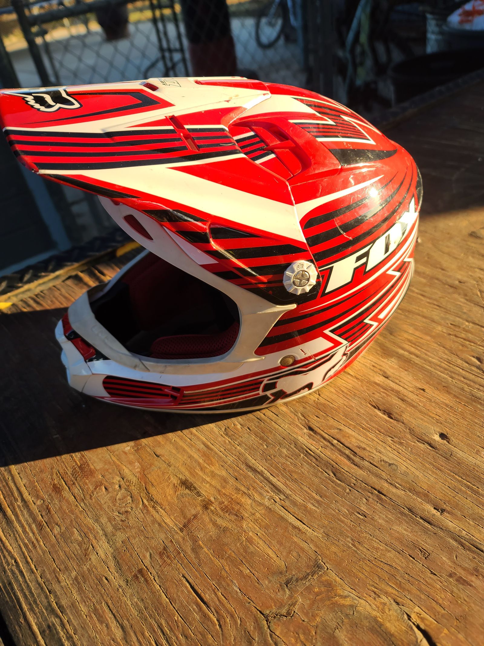 Fox v1 pilot helmet 2025
