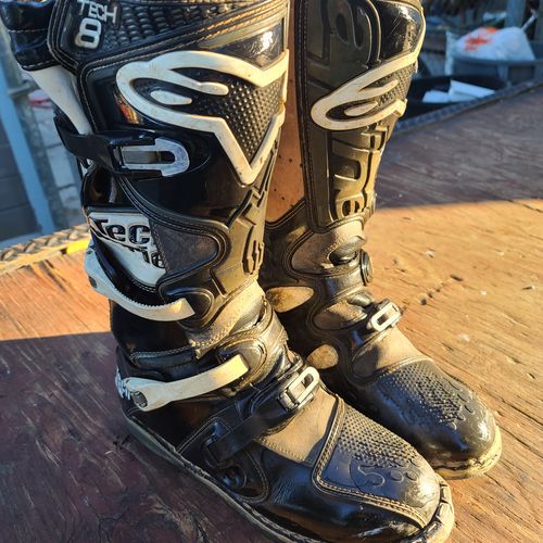 Tech 8 boots sale