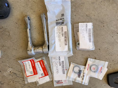 2003 Honda CR250 Oem Linkage  With New Seals.