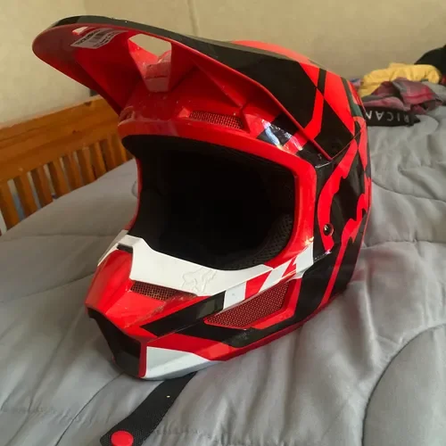 Fox V1 Helment 