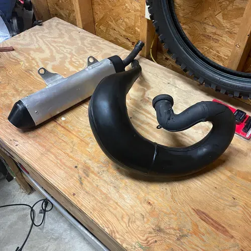 Yamaha YZ250 OEM Pipe 