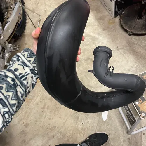 Yamaha YZ250 OEM Pipe 