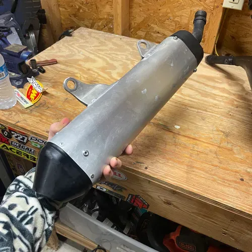Yamaha YZ250 OEM Pipe 