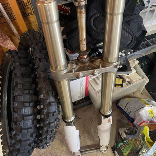 KYB SSS FORKS