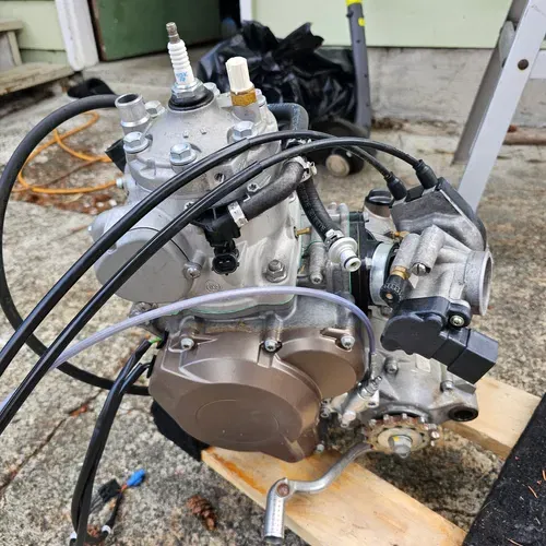 2020 husqvarna te 300i complete engine and fuel injection