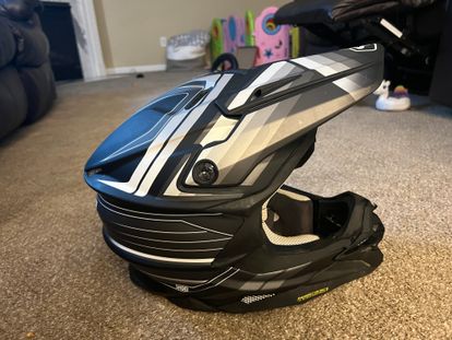Shoei VFX-Evo Pinnacle Helmet - Size Large