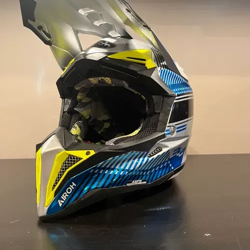 Airoh Helmets - Size M