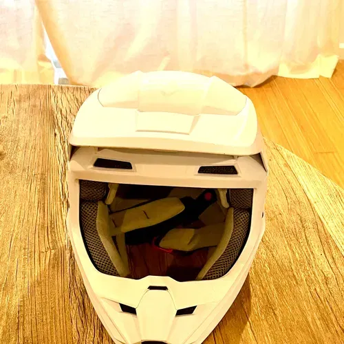 FOX V1 Helmet