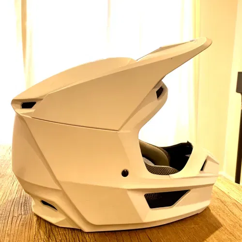 FOX V1 Helmet
