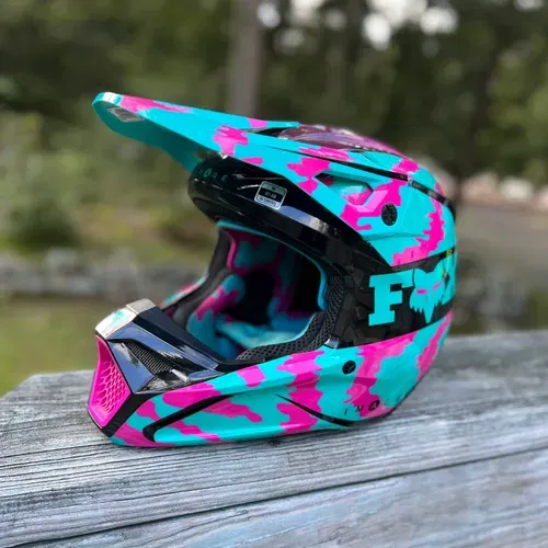 Fox Racing V1 2023 Nuklr Helmet Adult 