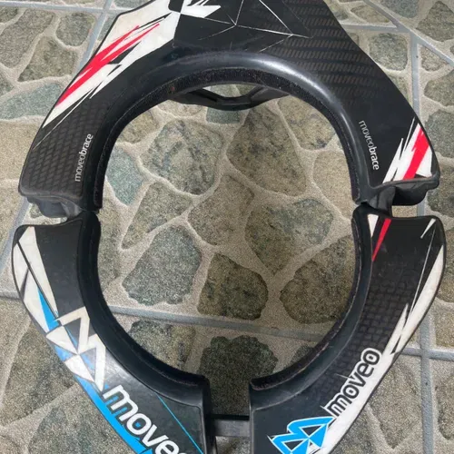 Moveo Neckbrace 