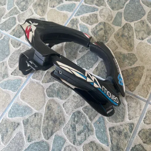 Moveo Neckbrace 