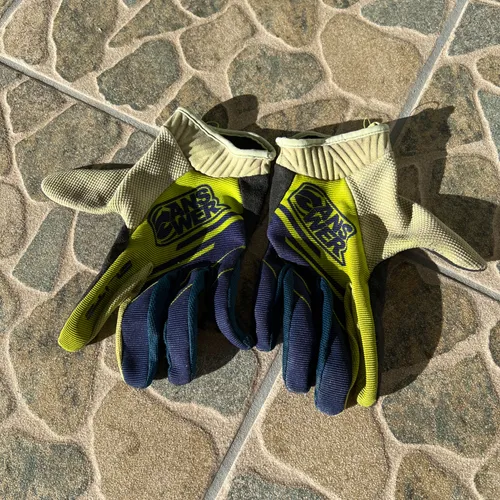 Answer Gloves Used 
