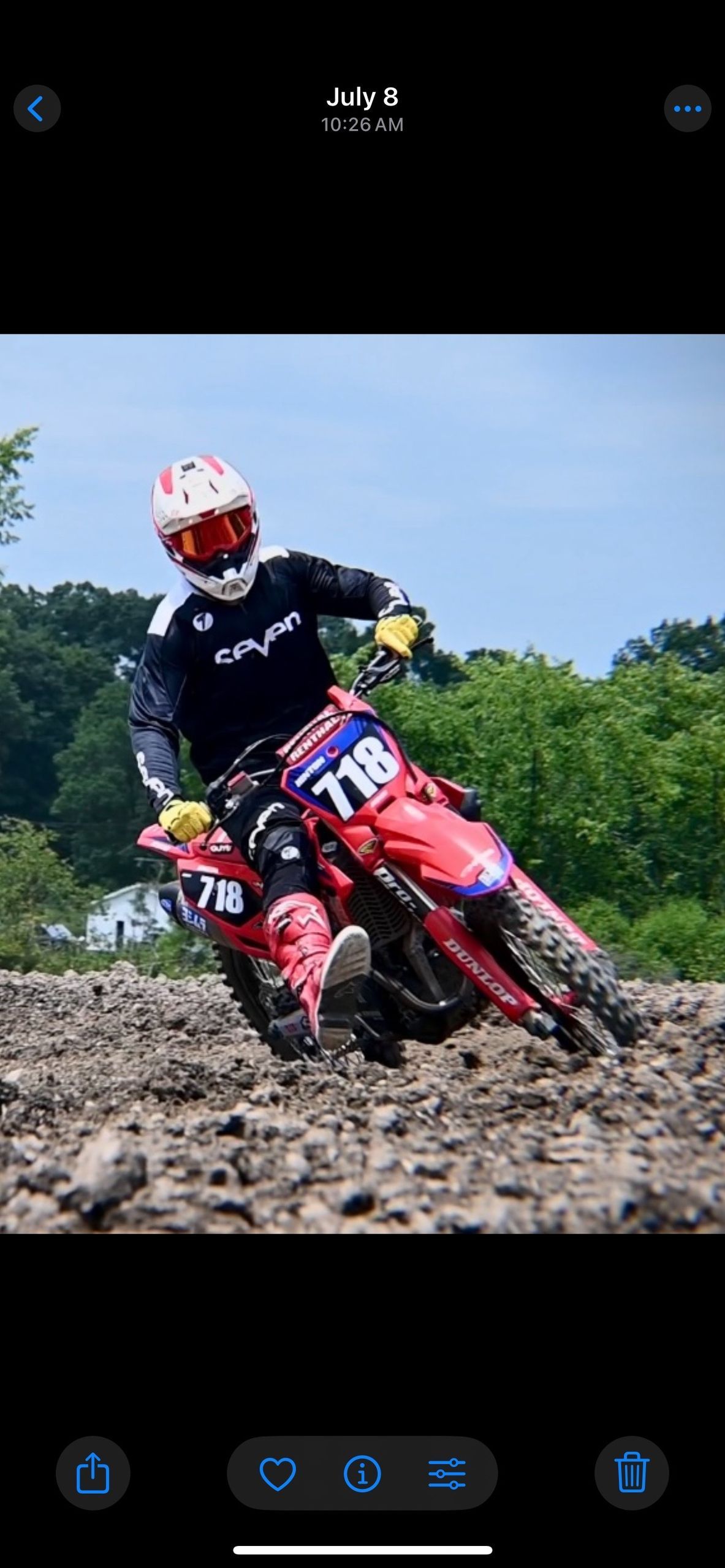 ehinton718