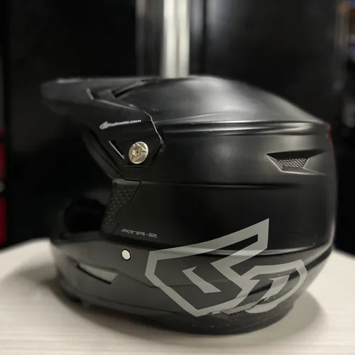 6D Helmets - Size XL
