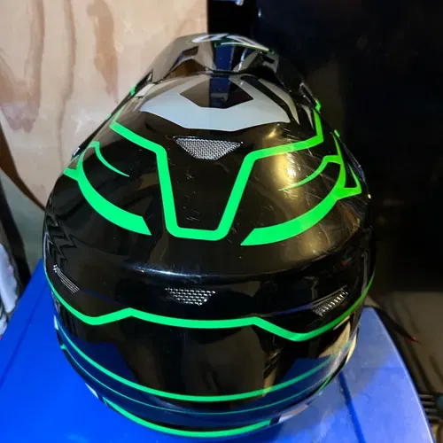 6D Atr 2 Black and Green