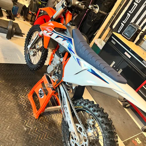 2022 KTM 450SXf 