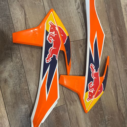 Factory Edition Red Bull Graphics