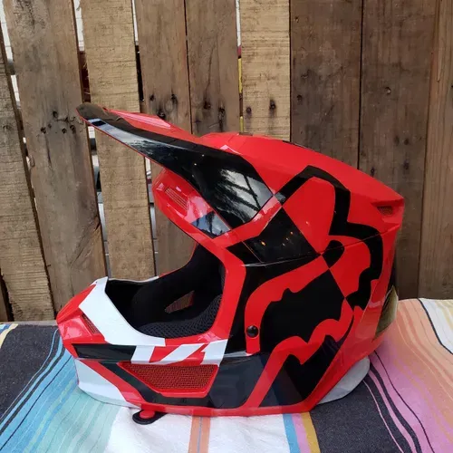 Fox MVRS V1 Helmet Size Small