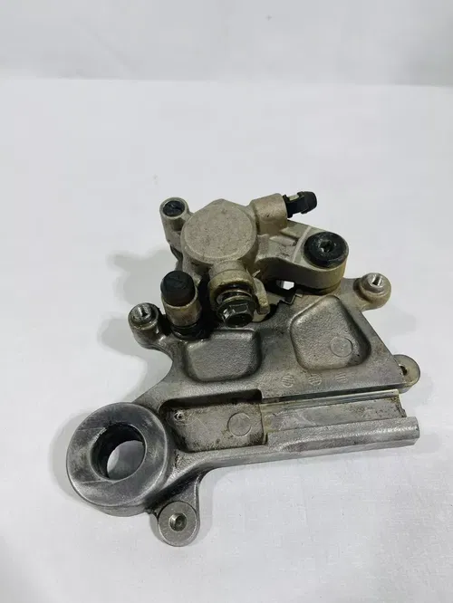 00-22 SUZUKI DRZ400S DRZ400E DRZ400 OEM NISIN REAR BACK BRAKE CALIPER HANGER 01