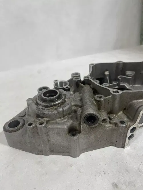 2002 YAMAHA WR250F YZ250 YZ250F OEM LEFT ENGINE MOTOR CRANKCASE CRANK CASE $