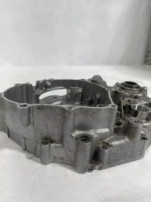 2002 YAMAHA WR250F YZ250 YZ250F OEM LEFT ENGINE MOTOR CRANKCASE CRANK CASE $