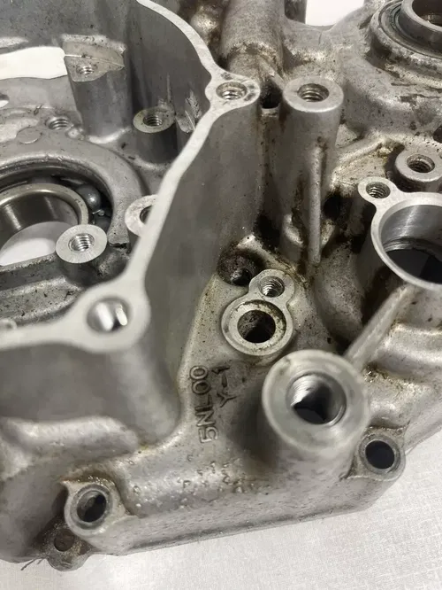 2002 YAMAHA WR250F YZ250 YZ250F OEM LEFT ENGINE MOTOR CRANKCASE CRANK CASE $