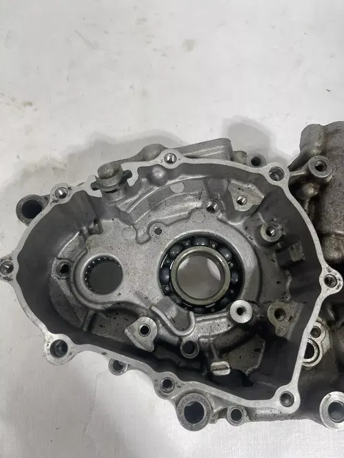2002 YAMAHA WR250F YZ250 YZ250F OEM LEFT ENGINE MOTOR CRANKCASE CRANK CASE $